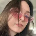 Я Люба, 18, из Москвы, ищу знакомство для без обязательств