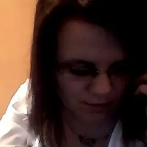 Я Надежда, 20, из Семилук, ищу знакомство для постоянных отношений