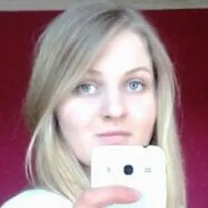 Я Вера, 19, из Вичуги, ищу знакомство для постоянных отношений