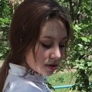 Я Кристина, 23, из Рубежного, ищу знакомство для регулярного секса