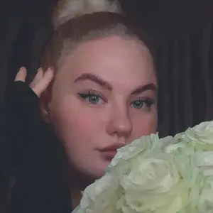 Я София, 19, знакомлюсь для постоянных отношений в Михайловке