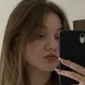 Я Алина, 20, из Благовещенска, ищу знакомство для на одну ночь