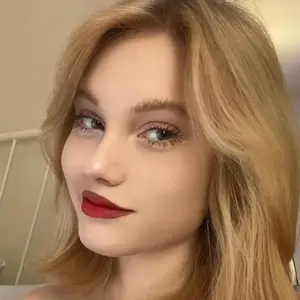 Лиза из Белой Церкви, мне 18, познакомлюсь для на одну ночь