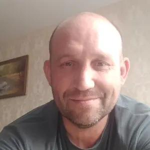 Игорь из Брянска, ищу на сайте на одну ночь